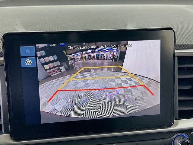 Used 2026 Hyundai Venue SEL FWD image 13