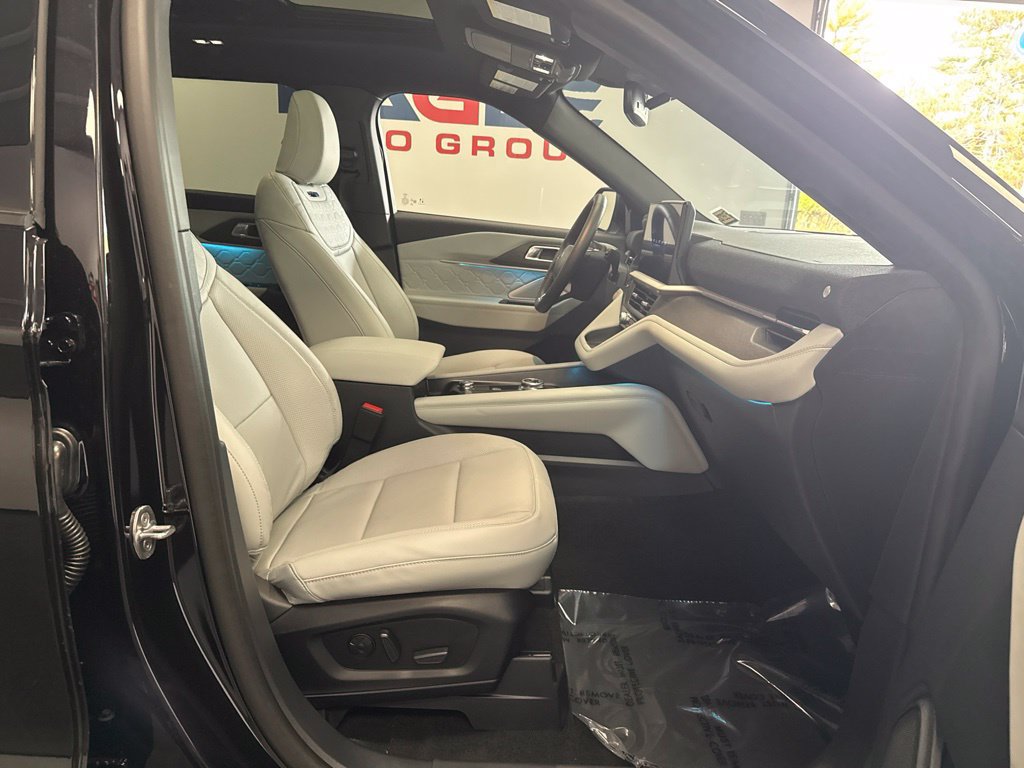 New 2027 Ford Explorer Platinum w/ 3.0L Ultimate Package AWD/4WD image 41