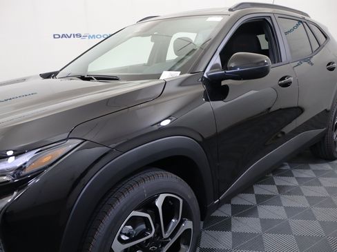 New 2026 Chevrolet Trax RS w/ Sunroof Package FWD image 13
