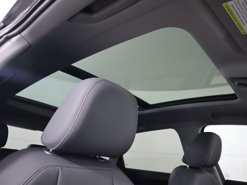 Used 2025 Audi Q5 2.0T Premium Plus w/ Premium Plus image 21