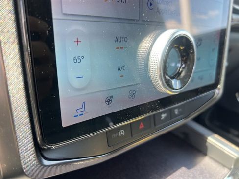 Certified 2022 Ford Expedition Platinum image 18