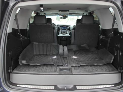 Used 2019 Cadillac Escalade Luxury image 29