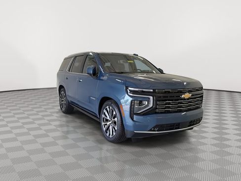 Certified 2025 Chevrolet Tahoe High Country AWD/4WD image 2