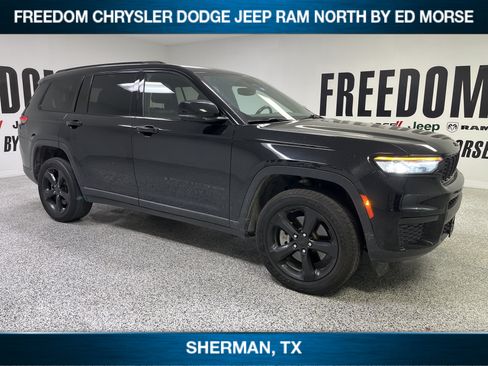Used 2022 Jeep Grand Cherokee L Laredo AWD/4WD image 3