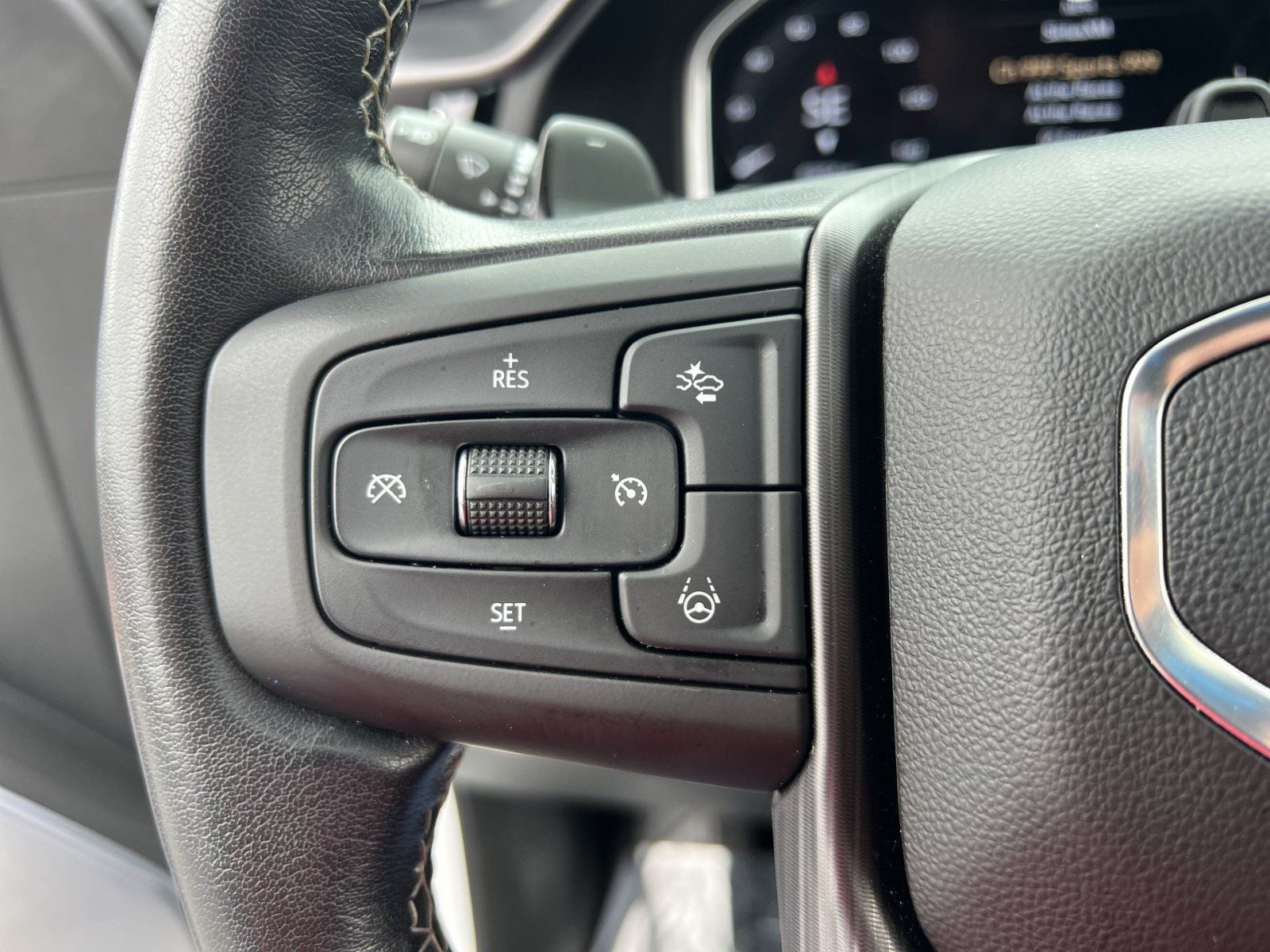 Used 2024 GMC Sierra 1500 Denali Ultimate AWD/4WD image 35