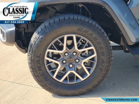 Used 2024 Jeep Wrangler Sahara w/ Safety Group image 12