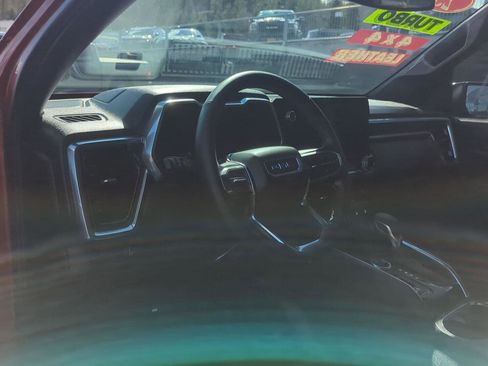 Used 2025 GMC Canyon Elevation w/ Convenience Package image 10