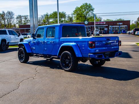 Used 2023 Jeep Gladiator Overland image 5