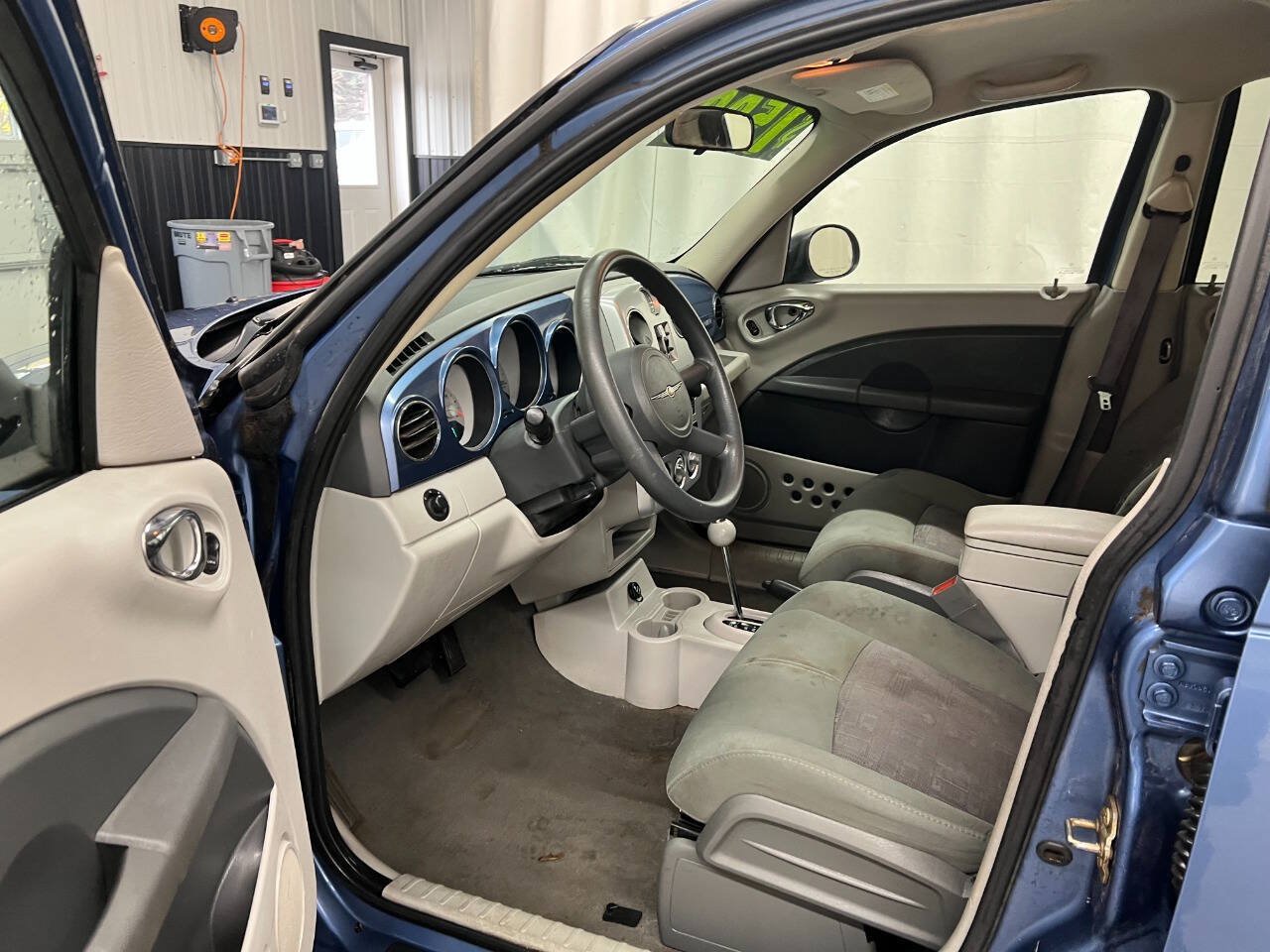 Used 2006 Chrysler PT Cruiser Touring FWD image 7
