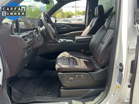 Used 2023 Cadillac Escalade V AWD/4WD image 16