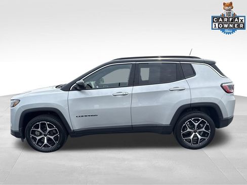 Used 2025 Jeep Compass Limited AWD/4WD image 7