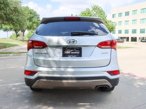Used 2017 Hyundai Santa Fe Sport FWD image 6