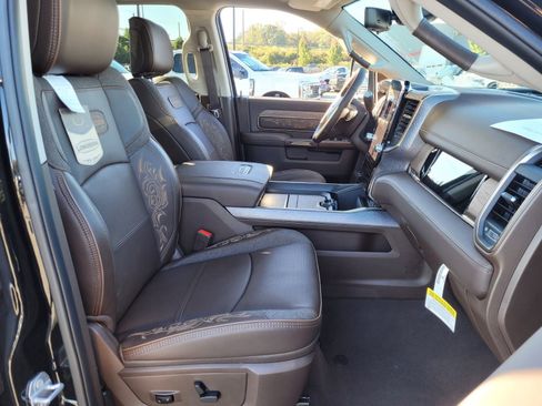 New 2026 RAM 2500 Limited image 9