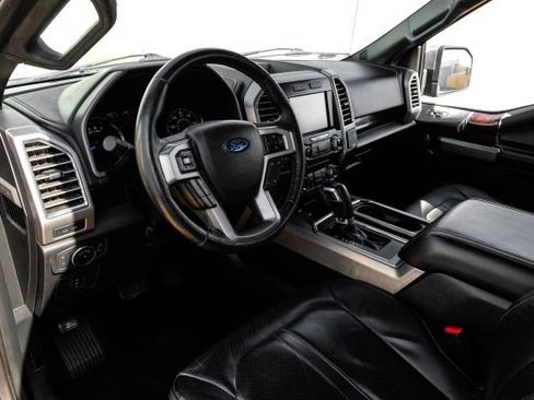 Used 2015 Ford F150 Platinum image 2