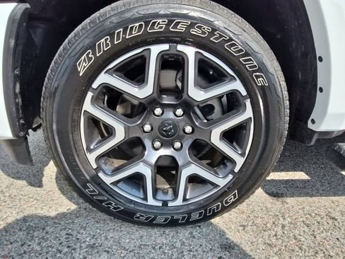 Used 2026 RAM 1500 Laramie w/ Sport Appearance Package AWD/4WD image 28