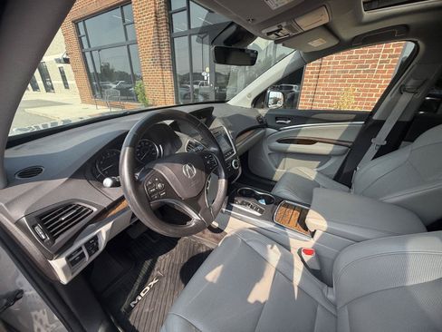 Used 2019 Acura MDX w/ Technology Package FWD image 18