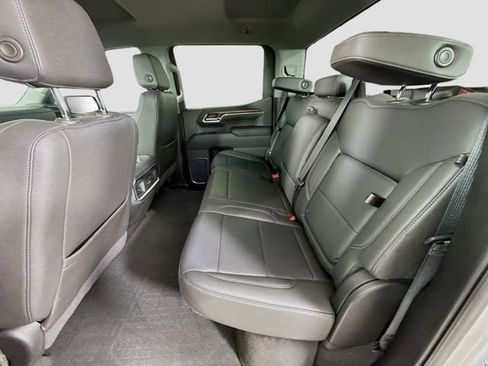 Used 2022 GMC Sierra 1500 SLT w/ SLT Convenience Package image 25