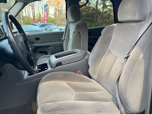 Used 2004 GMC Yukon SLE image 13