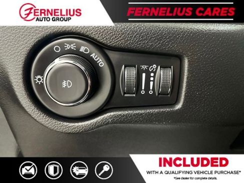 Used 2021 Chrysler Pacifica Pinnacle AWD/4WD image 36