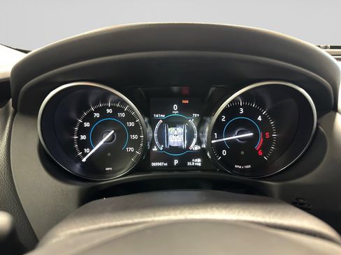 Used 2017 Jaguar XE Premium AWD/4WD image 19