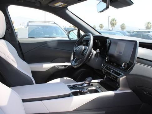 Used 2024 Lexus RX 350 Premium w/ Accessory Package (Z1) FWD image 5