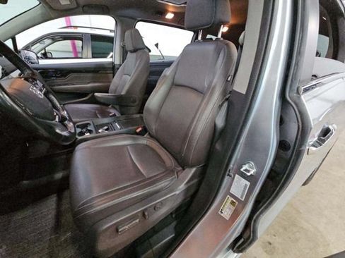 Used 2024 Honda Odyssey Touring image 8