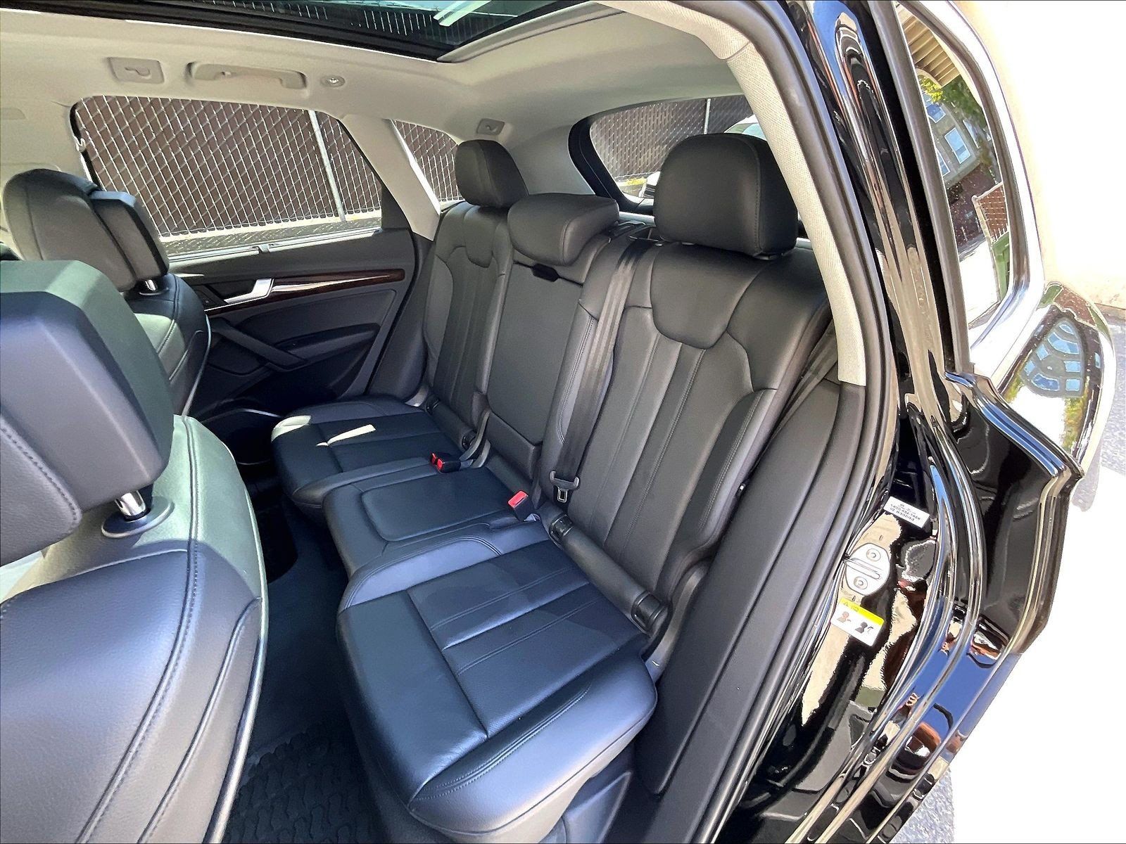 Used 2018 Audi Q5 2.0T Premium Plus w/ Premium Plus Package AWD/4WD image 25