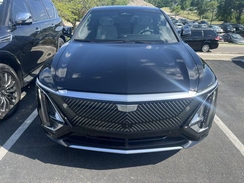 Used 2024 Cadillac Lyriq Luxury RWD image 2