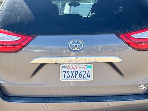 Used 2016 Toyota Sienna Limited AWD/4WD image 19