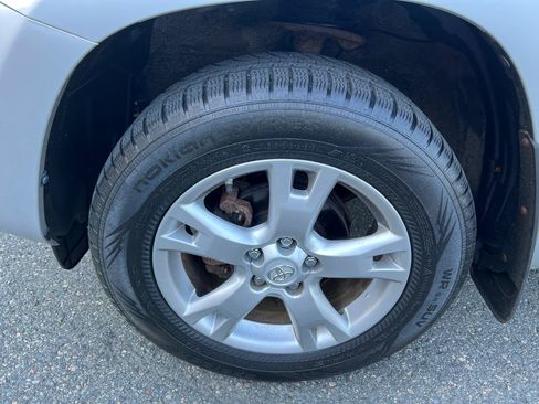 Used 2012 Toyota RAV4 4WD w/ Upgrade Value Pkg image 31