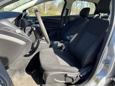 Used 2018 Ford Focus SE image 9