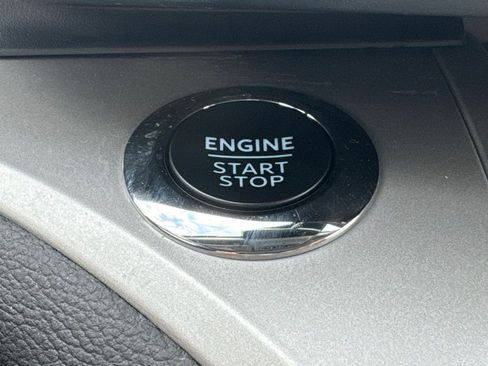 Used 2024 Ford Explorer XLT w/ Equipment Group 202A image 18