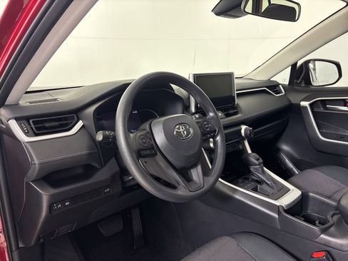 Used 2024 Toyota RAV4 XLE w/ Convenience Package image 15