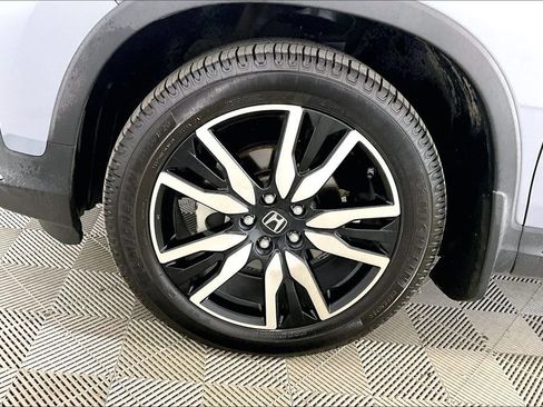 Used 2022 Honda Pilot Touring image 7