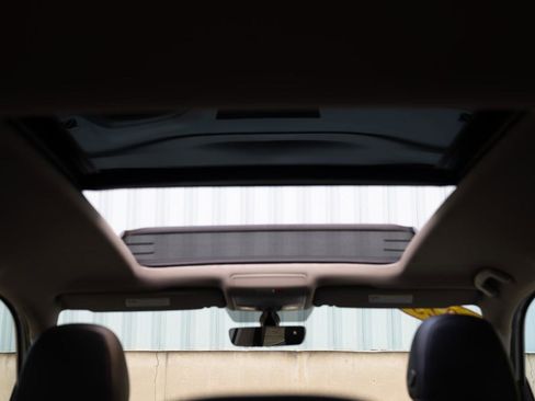 Used 2023 Volkswagen Atlas SE w/ Panoramic Sunroof Package image 34