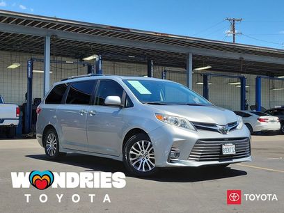 Used 2020 Toyota Sienna XLE w/ XLE Navigation Package