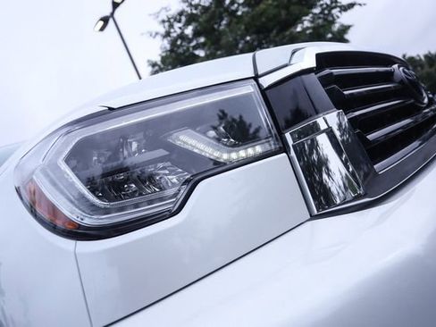 Used 2022 Toyota Sequoia TRD Sport AWD/4WD image 13