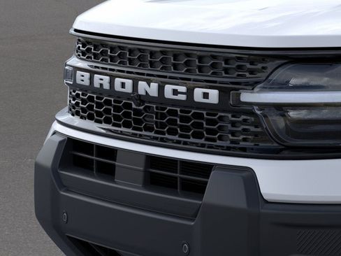 New 2025 Ford Bronco Sport Outer Banks w/ Outer Banks Tech Package+ AWD/4WD image 17