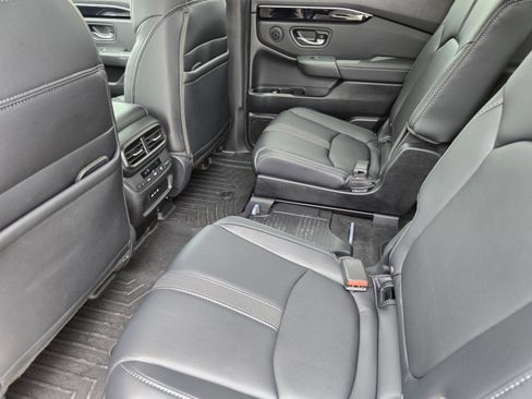 Certified 2025 Honda Pilot Touring image 26
