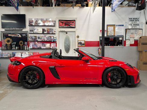 Used 2025 Porsche 718 Boxster Spyder RS RWD image 5