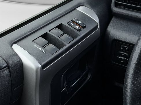 Used 2022 Toyota 4Runner SR5 Premium AWD/4WD image 9