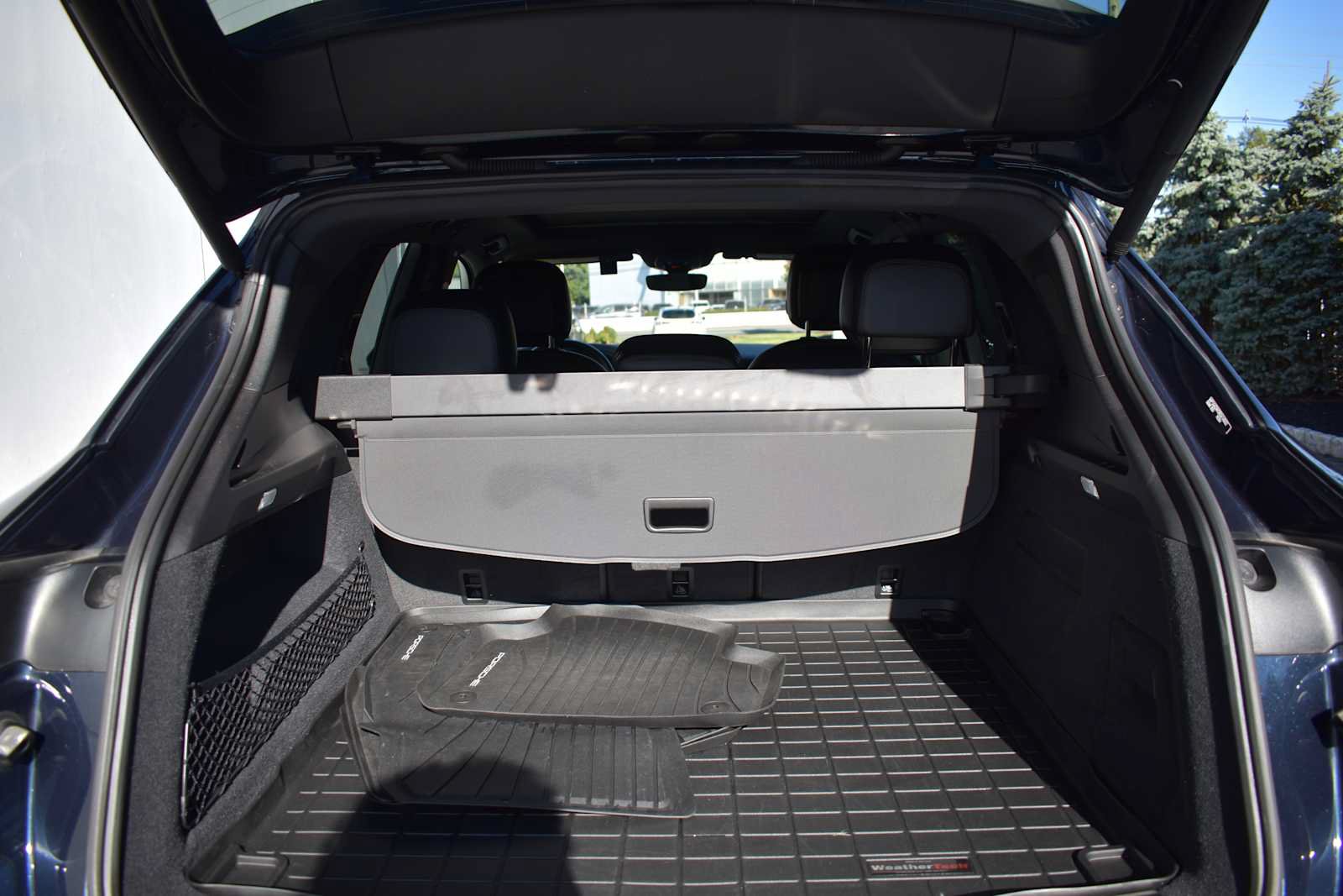 Used 2024 Porsche Cayenne AWD/4WD image 30