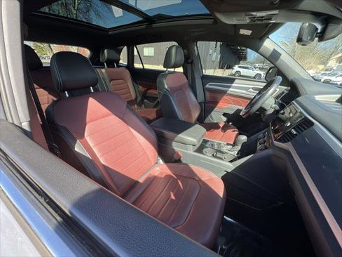 Used 2022 Volkswagen Atlas Cross Sport SEL Premium R-Line image 24