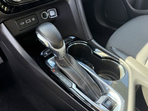 Used 2023 Buick Encore GX Select FWD image 12