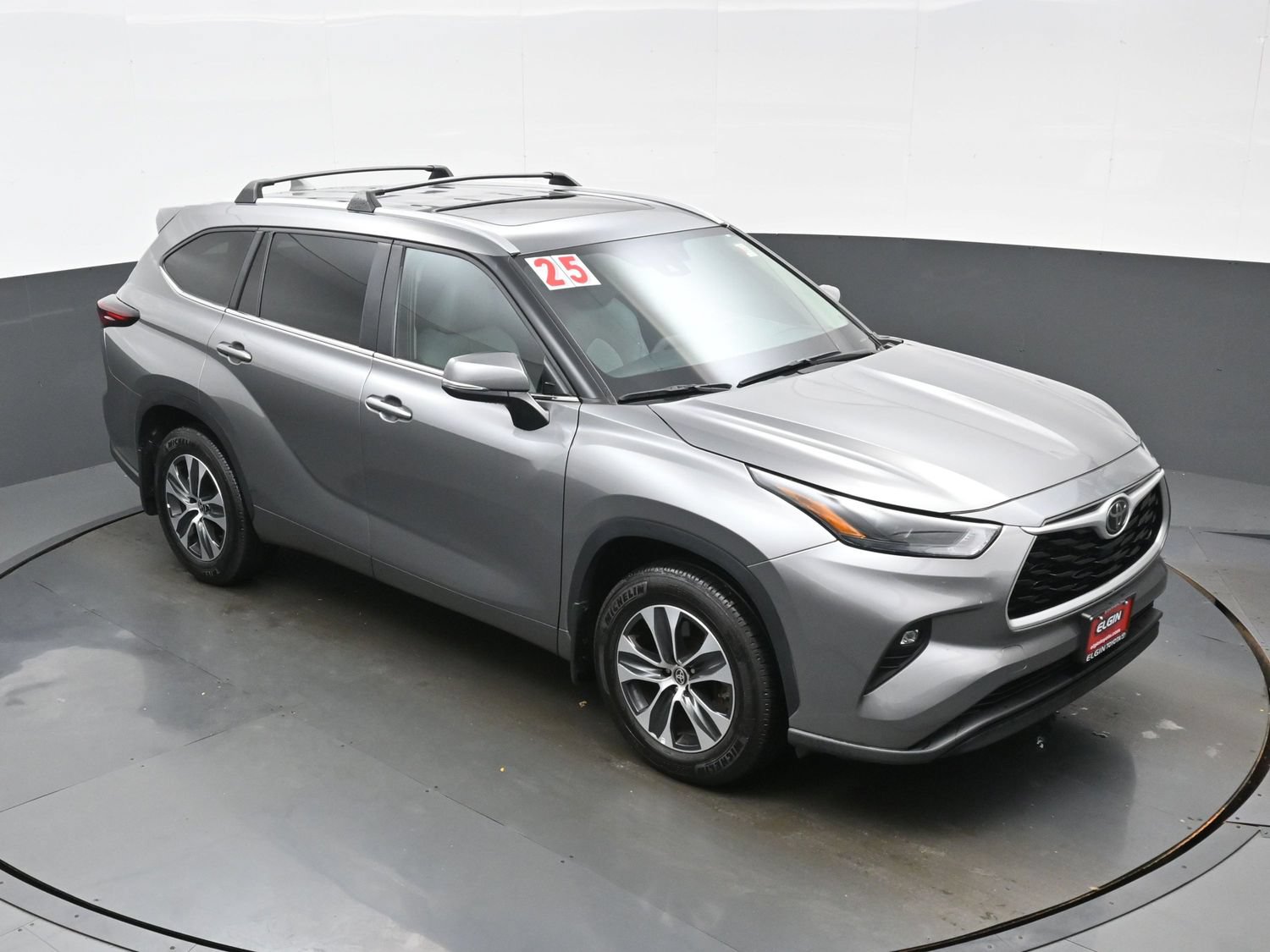 Used 2025 Toyota Highlander XLE AWD/4WD image 36