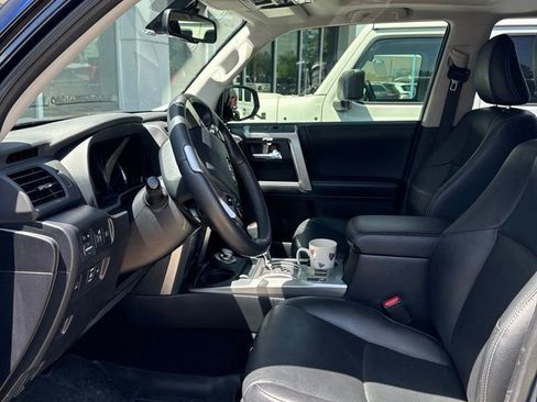 Used 2023 Toyota 4Runner Limited AWD/4WD image 7
