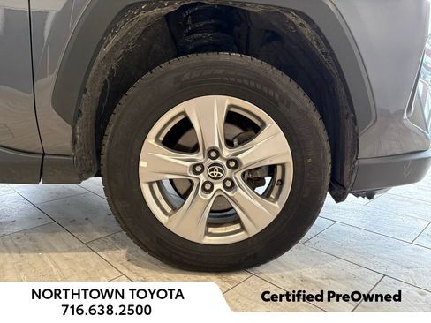 Used 2024 Toyota RAV4 XLE AWD/4WD image 30