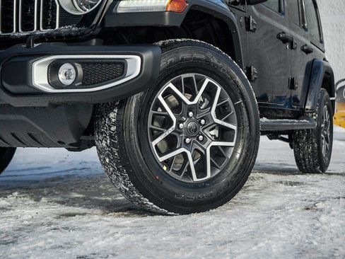 New 2026 Jeep Wrangler Unlimited Sahara AWD/4WD image 6