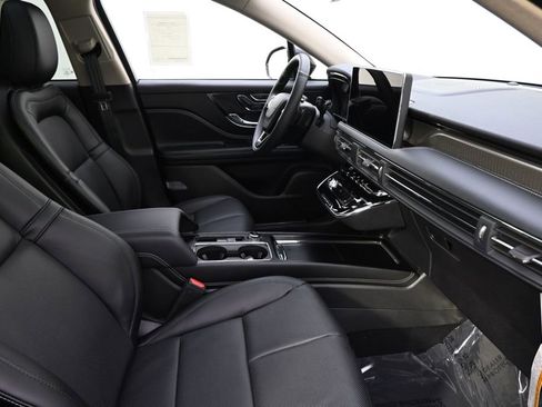 New 2026 Lincoln Corsair Reserve image 16