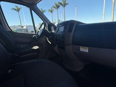 Used 2017 Mercedes-Benz Sprinter 2500 image 16